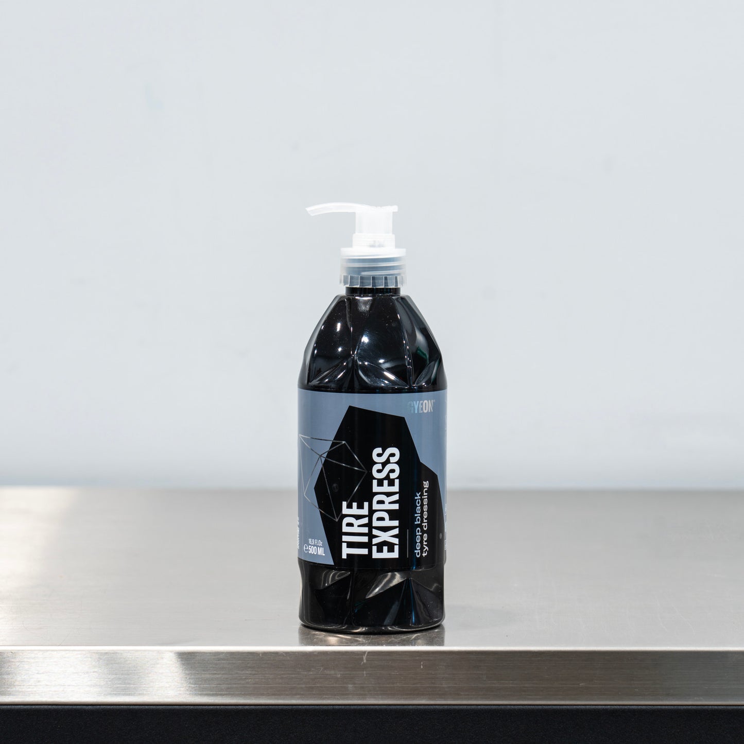 Gyeon Tire Express Tyre Dressing (Deep Black)